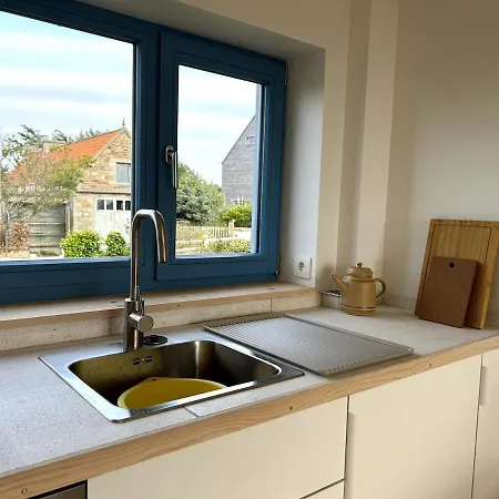 Small House With Sea View * Trevou-Treguignec