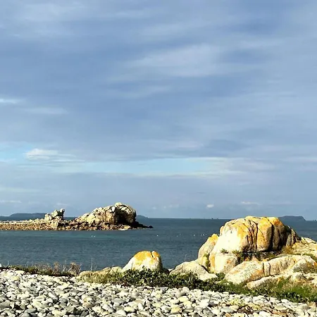 Holiday home Small House With Sea View Trevou-Treguignec
