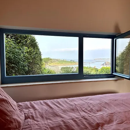 Small House With Sea View Holiday home Trevou-Treguignec