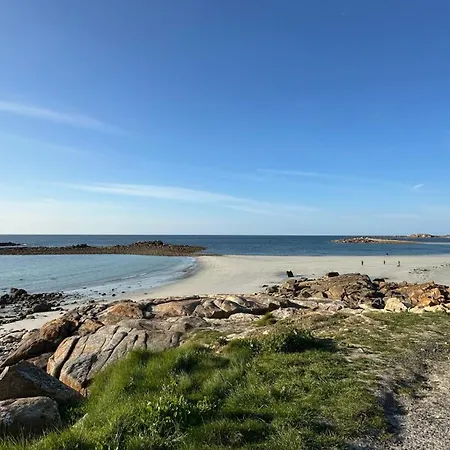Small House With Sea View Holiday home Trevou-Treguignec