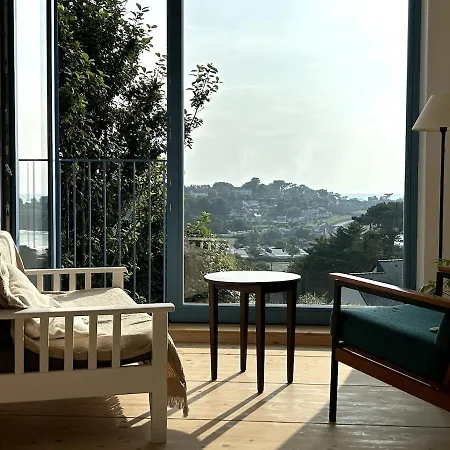 Holiday home Small House With Sea View *